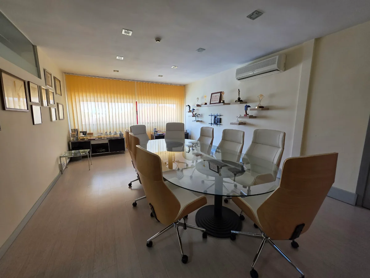 sala de reuniones — Squirrel Studio Space